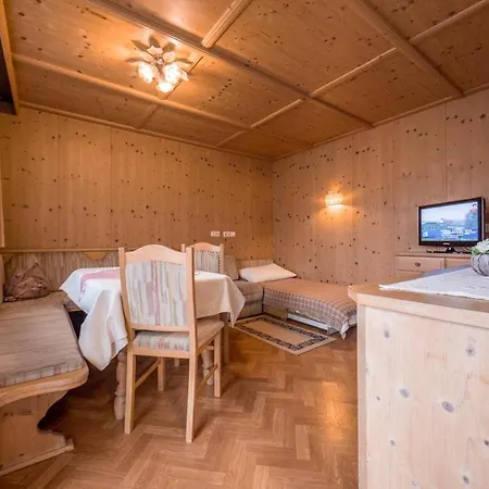 Egger Apartment *